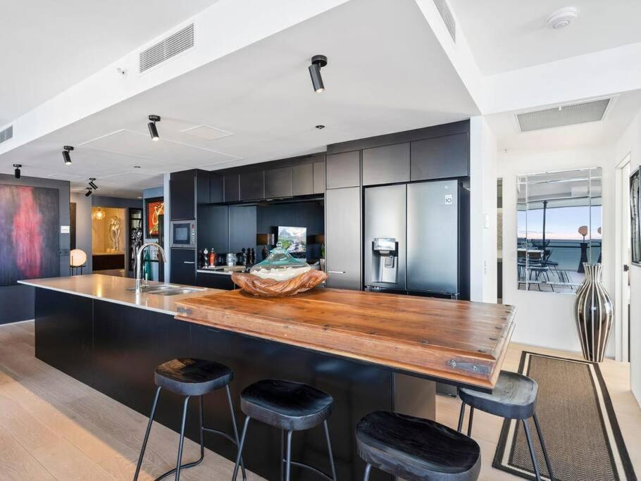 Exclusive Circle On Cavil Sub-Penthouse Luxury Apt - Hosted By Coastal Letting Gold Coast Zewnętrze zdjęcie