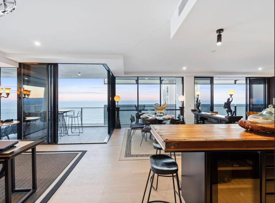 Exclusive Circle On Cavil Sub-Penthouse Luxury Apt - Hosted By Coastal Letting Gold Coast Zewnętrze zdjęcie