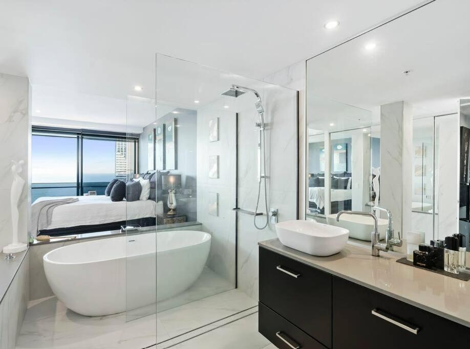 Exclusive Circle On Cavil Sub-Penthouse Luxury Apt - Hosted By Coastal Letting Gold Coast Zewnętrze zdjęcie